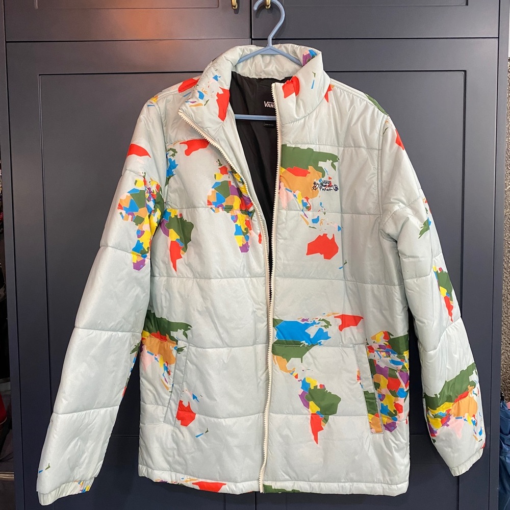 (LIKE NEW) Vans “Save our Planet” puffer jacket, size M
